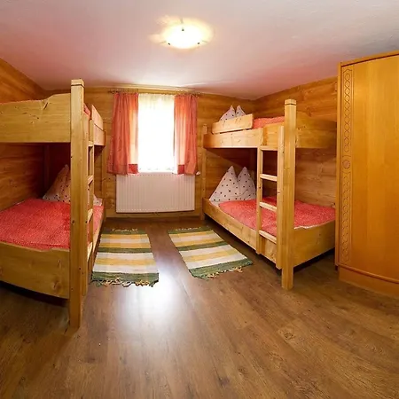 Schmaranzhütte Ferienhaus *