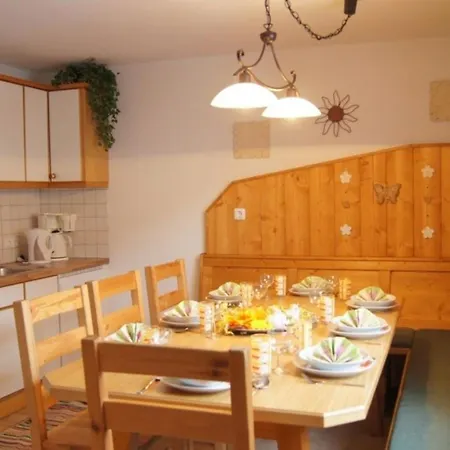 Schmaranzhuette Holiday home March