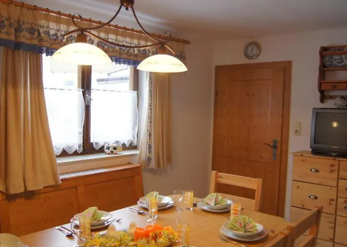 Schmaranzhuette March